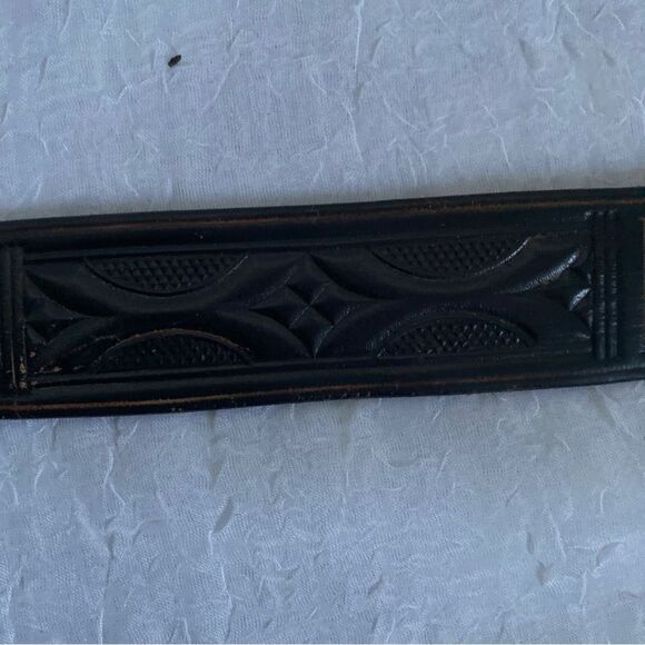 Macy's Leather Belt Vintage Brown Tooled Oiled Harness Leather Made in Italy 32" - Picture 13 of 15